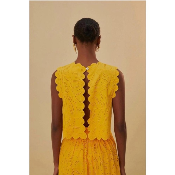FARM RIO monstera eyelet crop top in yellow - Picture 3 of 6